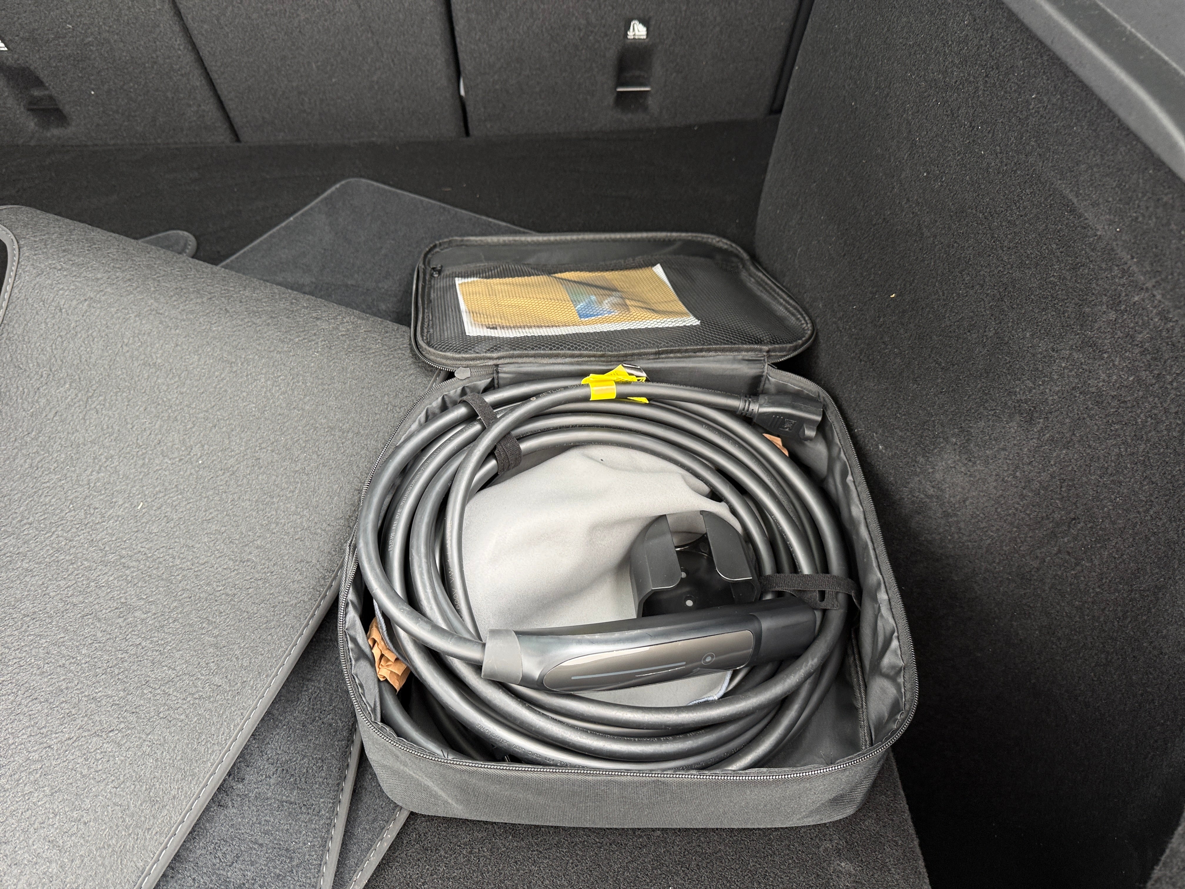 tesla model y 2025 7SAYGDED4SA357235 image tesla model y 2025 7SAYGDED4SA357235 image